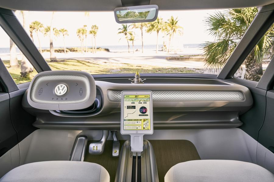 Торпедо Volkswagen I.D. Buzz 2017 года  (фото 69 из 82)